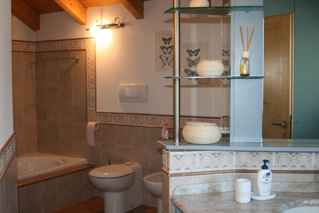 Casa Lucia Lägenhet Isolaccia Rum bild